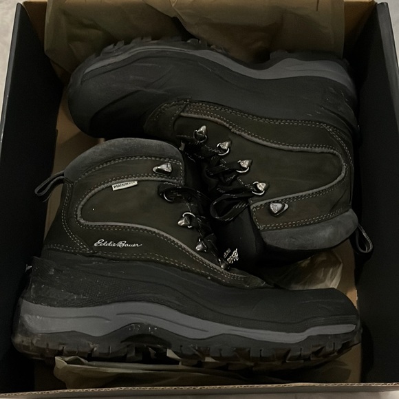 Eddie Bauer Women’s Snowfoil Boots - Picture 2 of 8